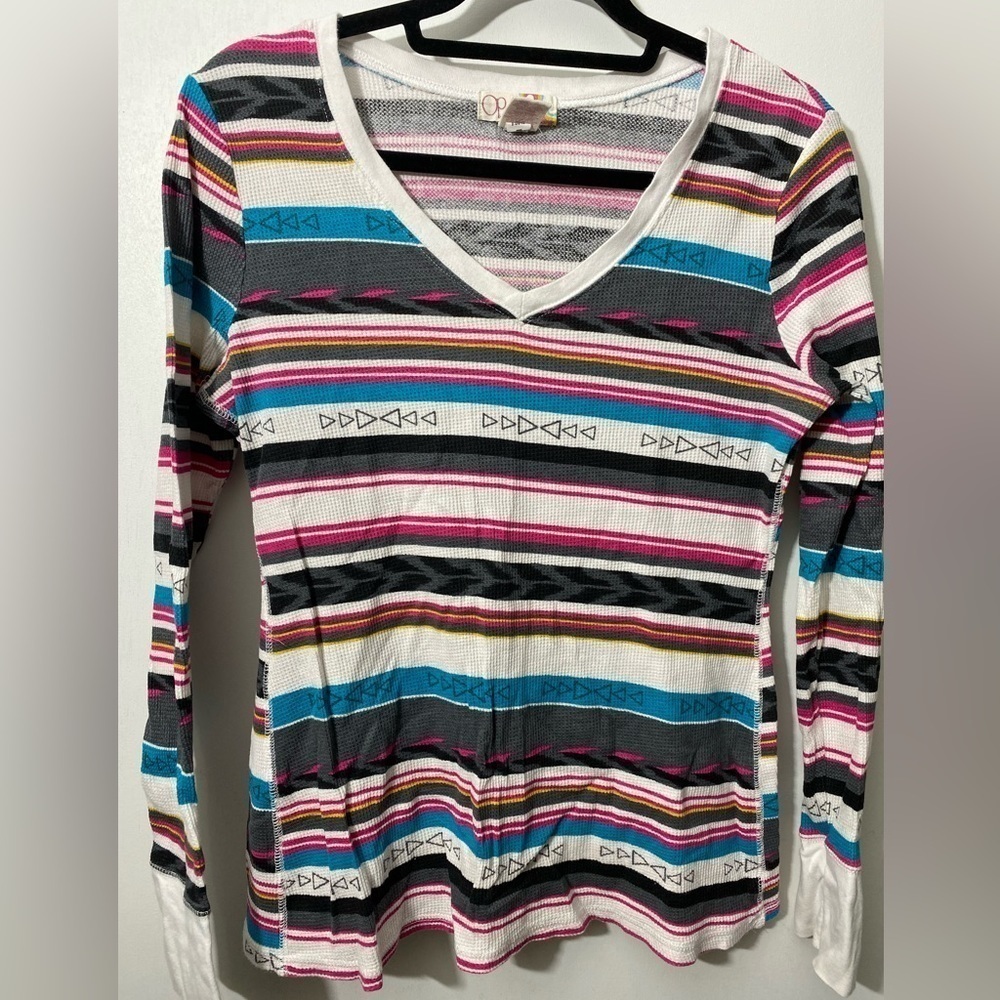 OP shirt top thermal long sleeve v neck Sz XL (15/17).   T-19